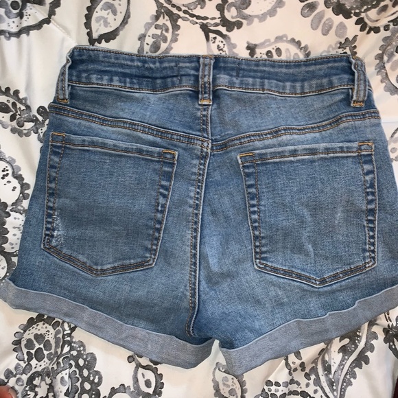 BULLHEAD High Waisted Jean Shorts - Picture 2 of 3